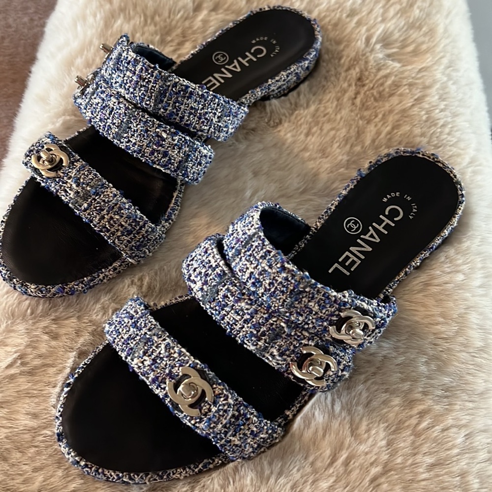 CHANEL tweed and lambskin mules/sandals - Picture 6 of 7